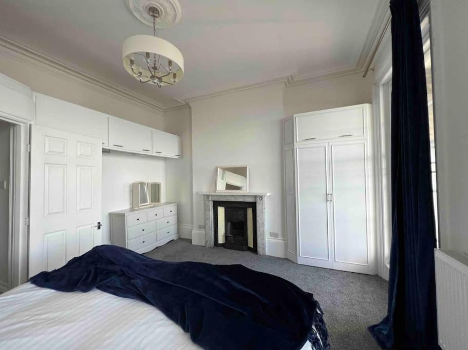 Flat 4 Marine Parade House, 1 East Cliff- Next To Dover Port, White Cliffs, Beach, Castle Exterior photo